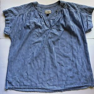 Universal Thread Shirt